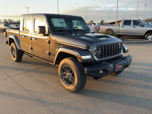 New 2025 Jeep Gladiator Sport image 3