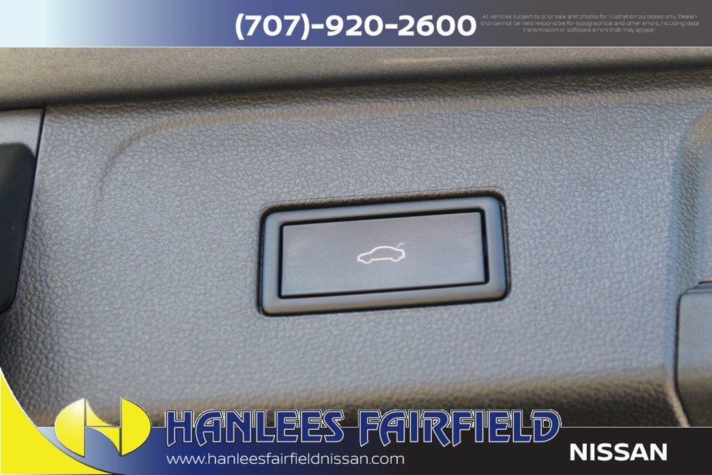 Used 2025 Volkswagen Atlas SE FWD image 11