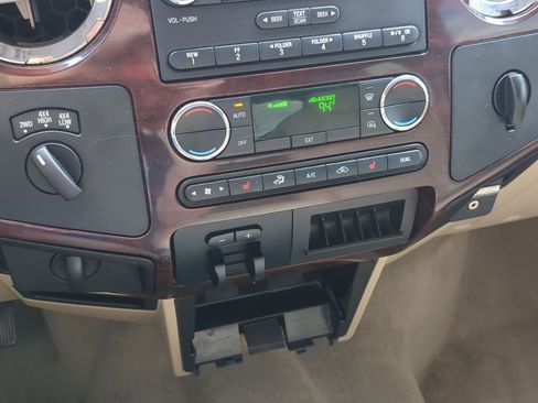 Used 2010 Ford F250 Lariat AWD/4WD image 16