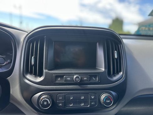 Used 2021 Chevrolet Colorado W/T w/ WT Convenience Package RWD image 11