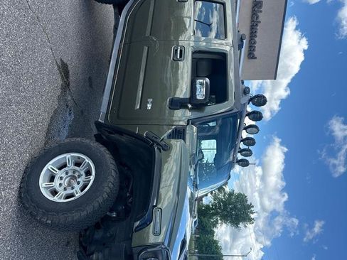 Used 2004 HUMMER H2 w/ Preferred Equipment Group AWD/4WD image 7