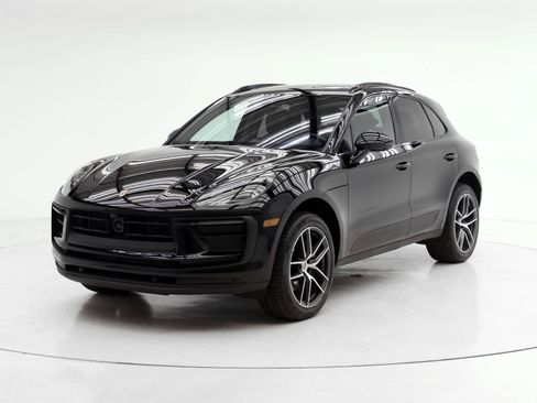 Used 2026 Porsche Macan AWD/4WD image 1