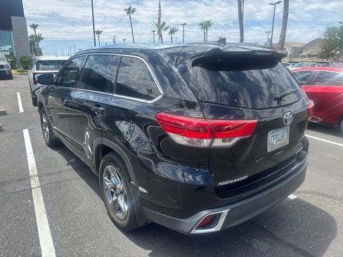 Used 2018 Toyota Highlander Limited Platinum AWD/4WD image 7
