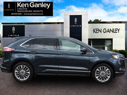 Used 2022 Ford Edge Titanium w/ Equipment Group 301A AWD/4WD image 8