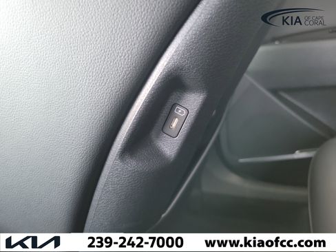 Used 2025 Kia Sportage SX FWD image 15