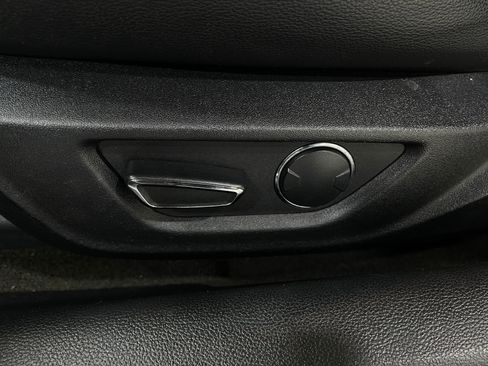 Used 2018 Ford Mustang Premium image 16