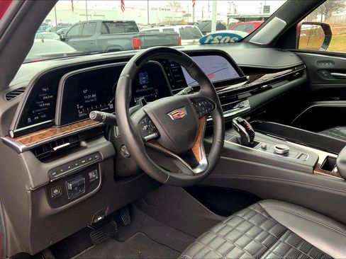 Used 2021 Cadillac Escalade Premium Luxury Platinum w/ Heavy-Duty Trailer Package AWD/4WD image 15