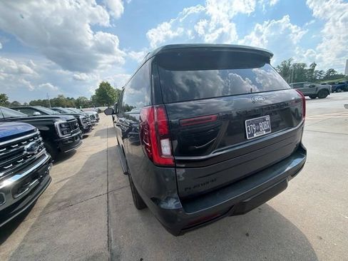 Used 2025 Ford Expedition Max Platinum w/ Stealth Appearance Package AWD/4WD image 24