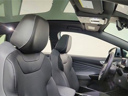 Used 2025 Volkswagen ID.4 Pro S Plus image 20