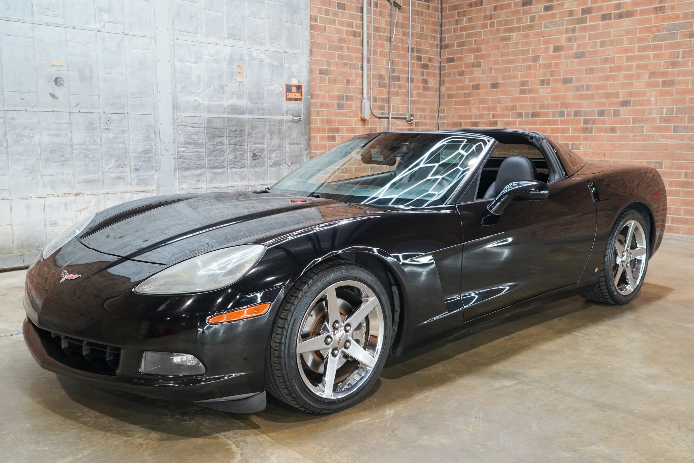 Used 2007 Chevrolet Corvette Coupe w/ Preferred Equipment Group RWD image 33
