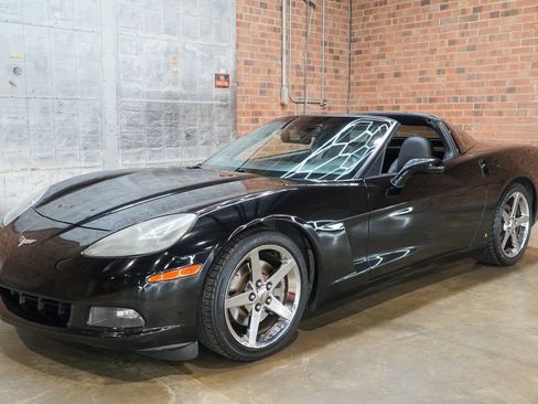 Used 2007 Chevrolet Corvette Coupe w/ Preferred Equipment Group RWD image 33