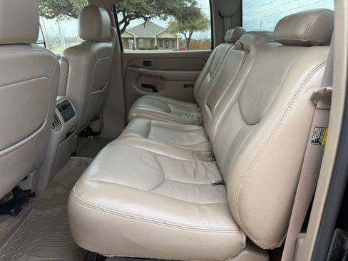 Used 2007 GMC Sierra 2500 SLT w/ Heavy-Duty Power Package image 13