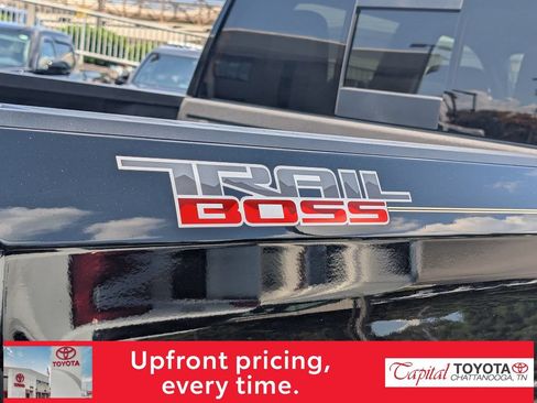Used 2020 Chevrolet Silverado 1500 LT Trail Boss AWD/4WD image 28