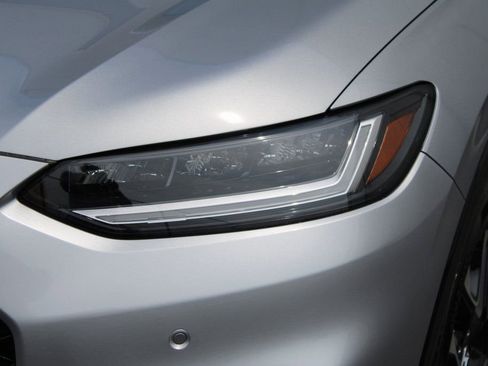 New 2026 Honda HR-V EX-L image 2