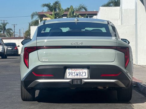 Used 2025 Kia K4 LXS image 5