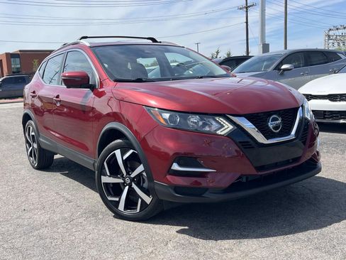 Used 2021 Nissan Rogue Sport SL AWD/4WD image 1