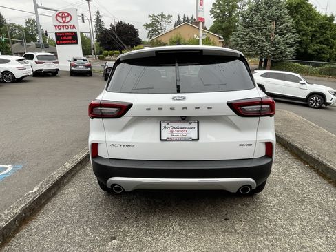 Used 2024 Ford Escape Active AWD/4WD image 6