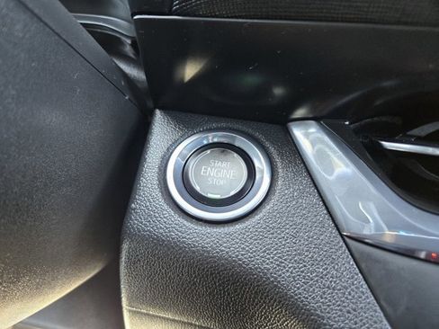 Used 2025 Buick Envista Preferred FWD image 23