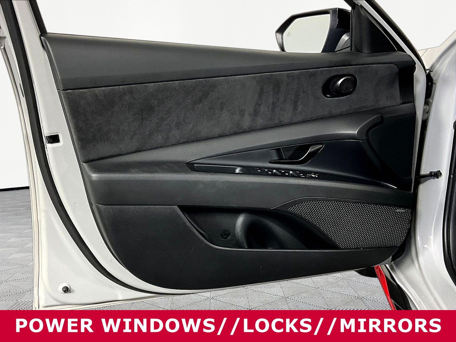 Used 2025 Hyundai Elantra N w/ Cargo Package FWD image 18