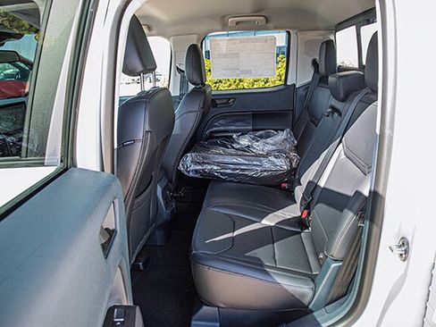 New 2026 Ford Maverick Lariat w/ Black Appearance Package image 16