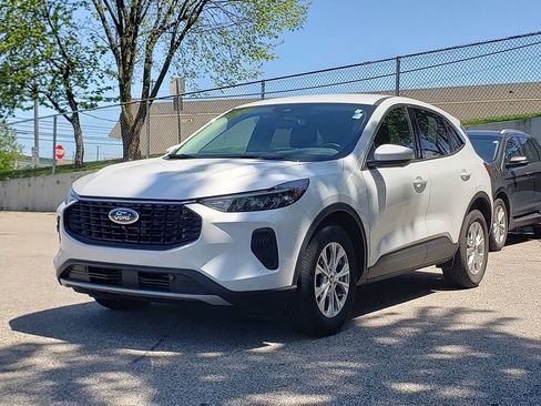Used 2023 Ford Escape Active w/ Tech Pack #2 AWD/4WD image 1