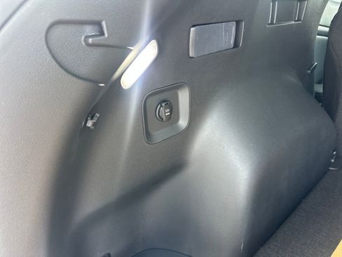 New 2026 Kia Sportage EX image 33