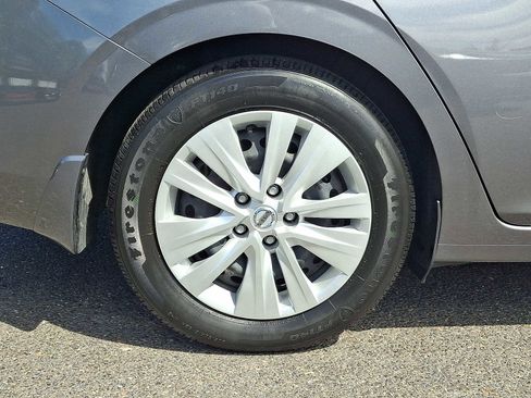 Used 2023 Nissan Sentra S image 8