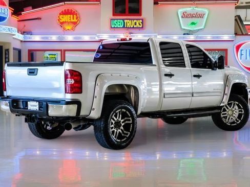 Used 2012 Chevrolet Silverado 2500 LT w/ Interior Plus Package image 3