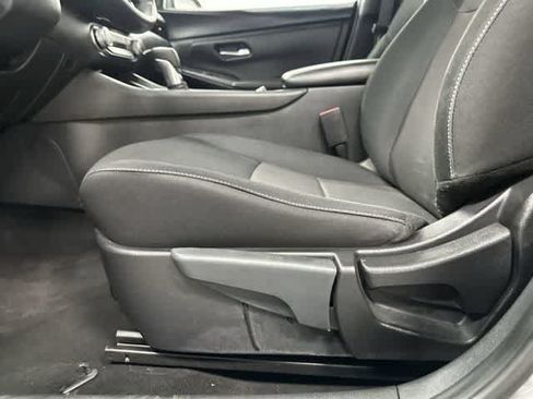 Used 2025 Nissan Sentra SV FWD image 26
