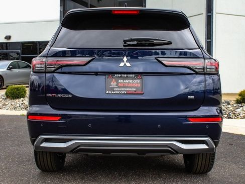 New 2025 Mitsubishi Outlander SE image 5