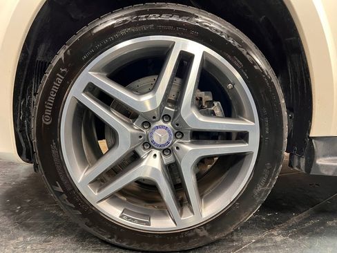 Used 2017 Mercedes-Benz GLS 550 4MATIC image 30