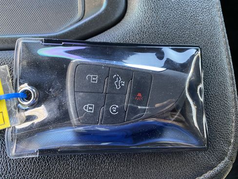 Used 2024 Chevrolet Silverado 2500 Custom w/ Custom Value Package image 35