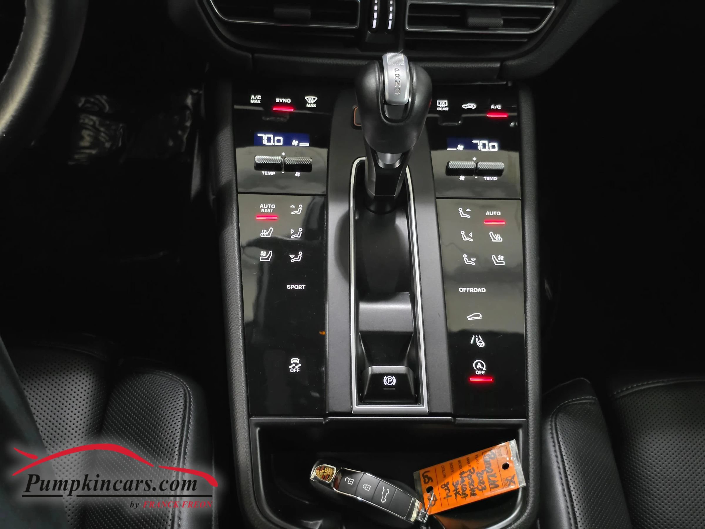 Used 2023 Porsche Macan AWD/4WD image 19