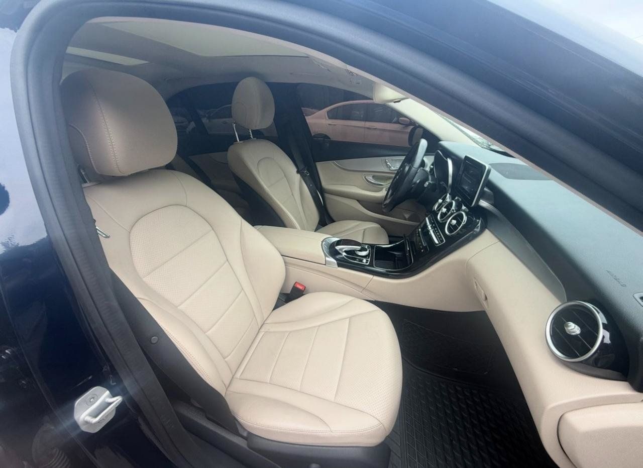 Used 2016 Mercedes-Benz C 300 4MATIC Sedan w/ Premium 1 Package image 27
