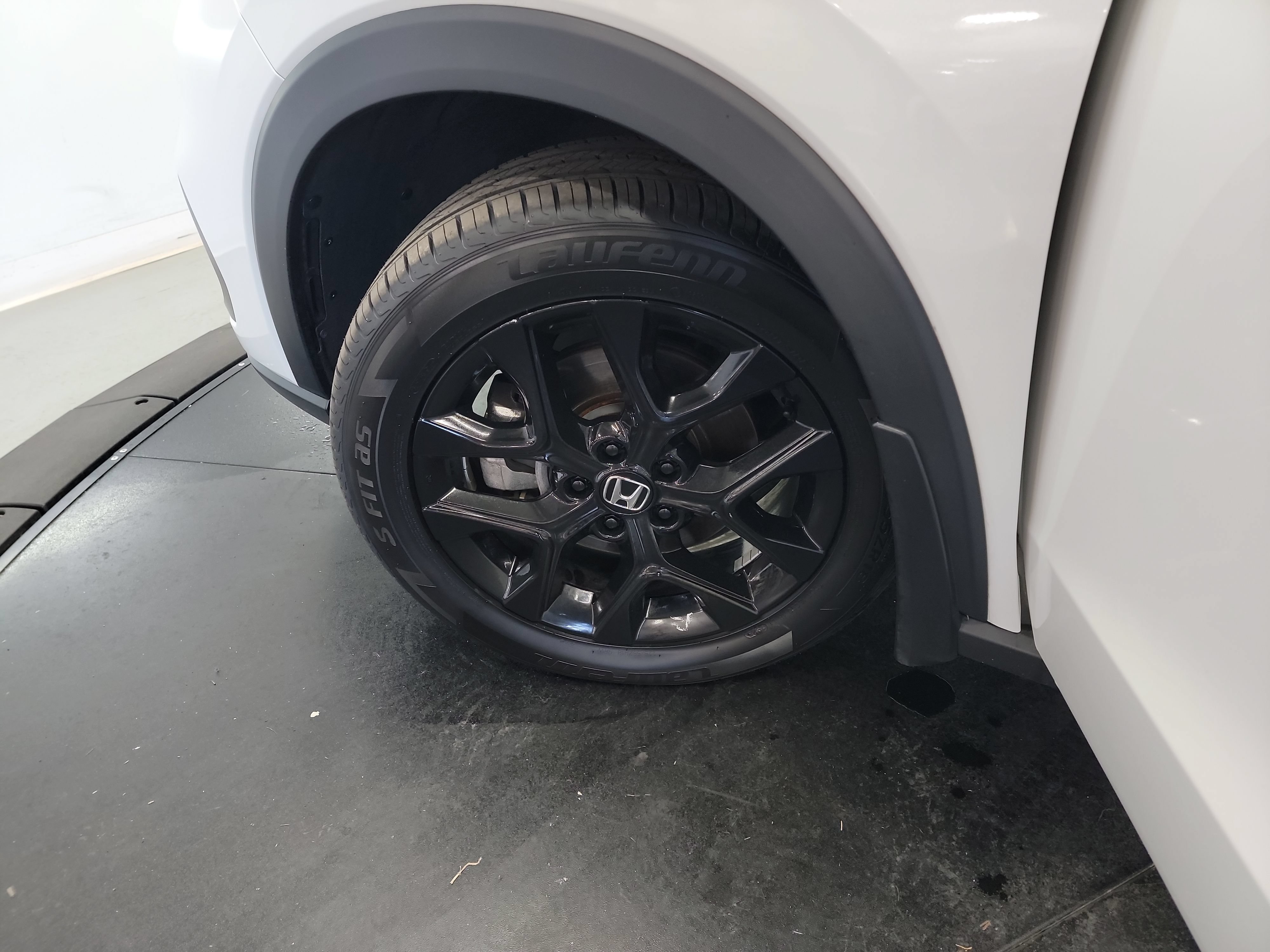 Used 2025 Honda HR-V Sport image 29