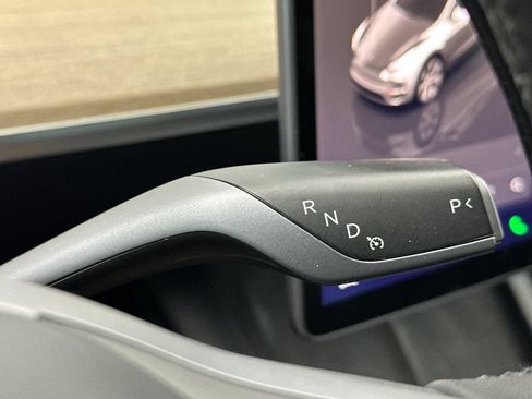 Used 2023 Tesla Model Y Long Range AWD/4WD image 22