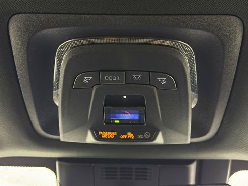 Used 2024 Subaru Solterra Premium image 30