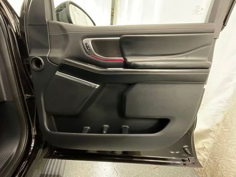 Used 2025 Ford Expedition Platinum w/ Stealth Appearance Package AWD/4WD image 23