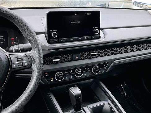 Used 2025 Honda Accord SE image 6