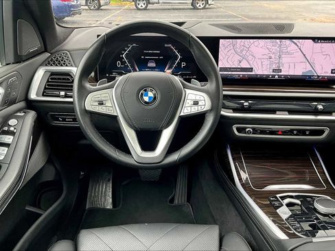 Certified 2024 BMW X7 xDrive40i AWD/4WD image 5