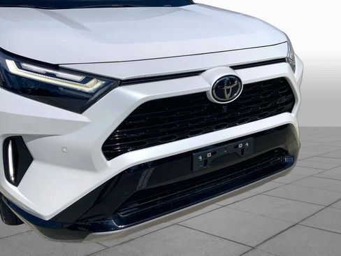 Certified 2025 Toyota RAV4 XSE w/ Advanced Technology Package AWD/4WD image 32