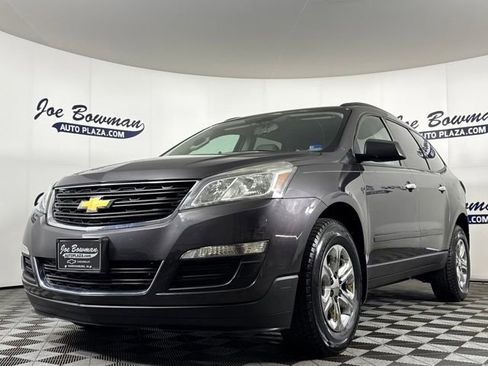 Used 2016 Chevrolet Traverse LS image 2