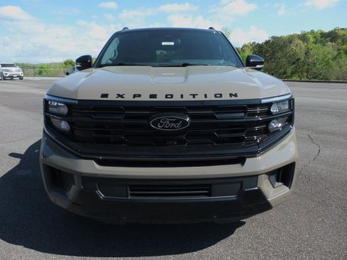 New 2026 Ford Expedition Max Platinum w/ Stealth Appearance Package AWD/4WD image 15