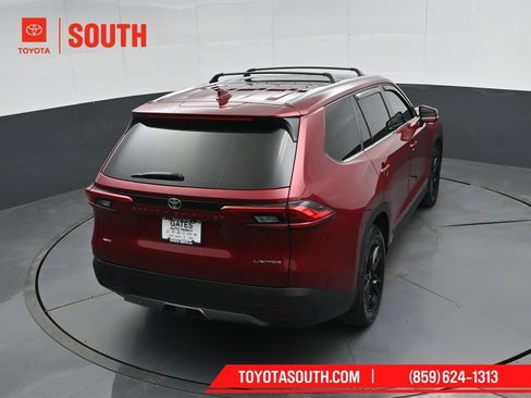Used 2024 Toyota Grand Highlander AWD image 48