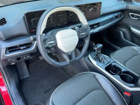 Used 2025 Kia K4 GT-Line w/ GT-Line Sunroof Package image 4