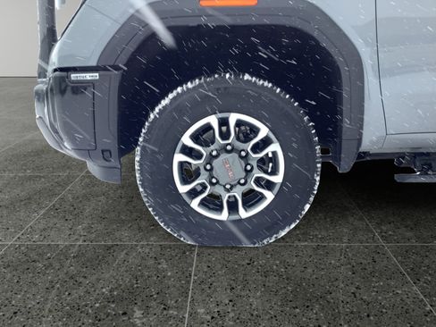 Used 2024 GMC Sierra 3500 SLT w/ SLT Premium Package image 14