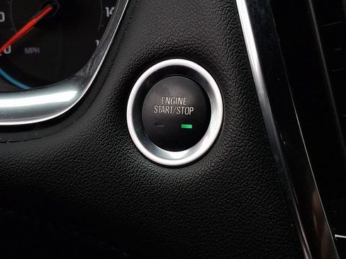 Used 2023 Chevrolet Traverse LT FWD image 20