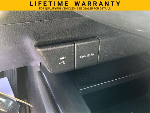 Used 2018 Toyota Camry SE FWD image 29