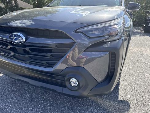 Certified 2025 Subaru Outback Premium AWD/4WD image 9