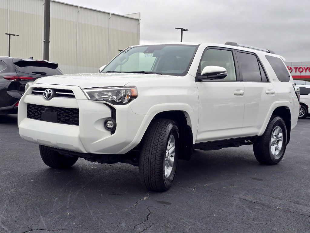 Used 2023 Toyota 4Runner SR5 Premium w/ Moonroof Package AWD/4WD image 4